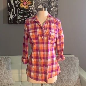 Vibrant color Old navy Plaid button up shirt!